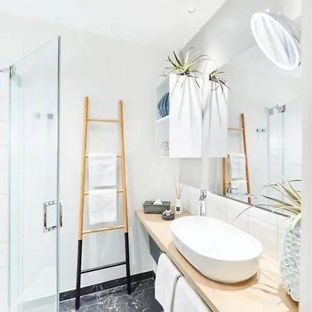 Ueberfluss Serviced-apartments 2*