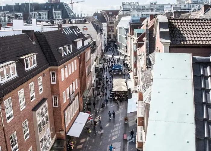 Ξενοδοχείο με διαμερίσματα Ueberfluss Serviced-apartments 4*